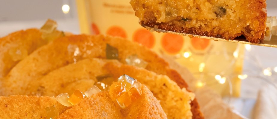 Bolo de Laranja com Frutas Secas Bolo de Laranja com Frutas Secas