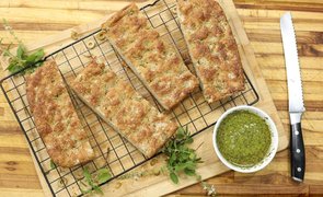 focaccia c pesto