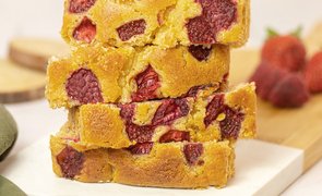 bolo de laranja com frutas vermelhas 13