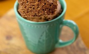 bolo e brownie de caneca 7 1 red